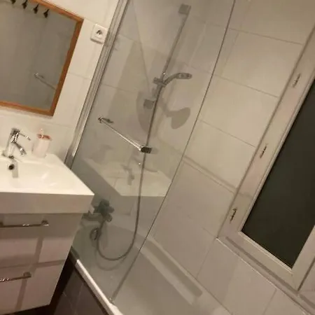 Cosy Proche Montmartre Apartament *